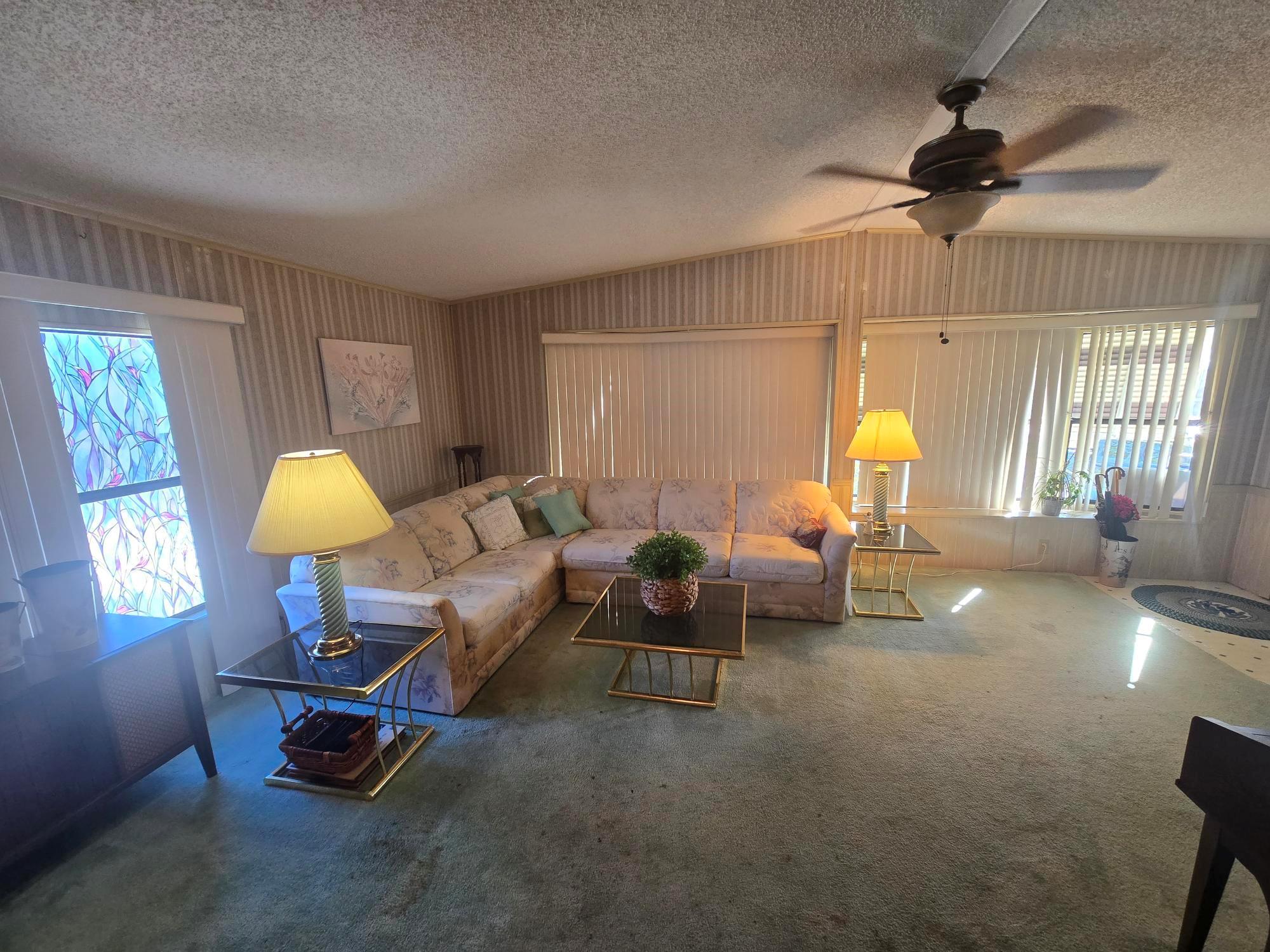 39 Flores Del Norte, Fort Pierce, FL, 34951/$29,995 4 39 Flores Del Norte
