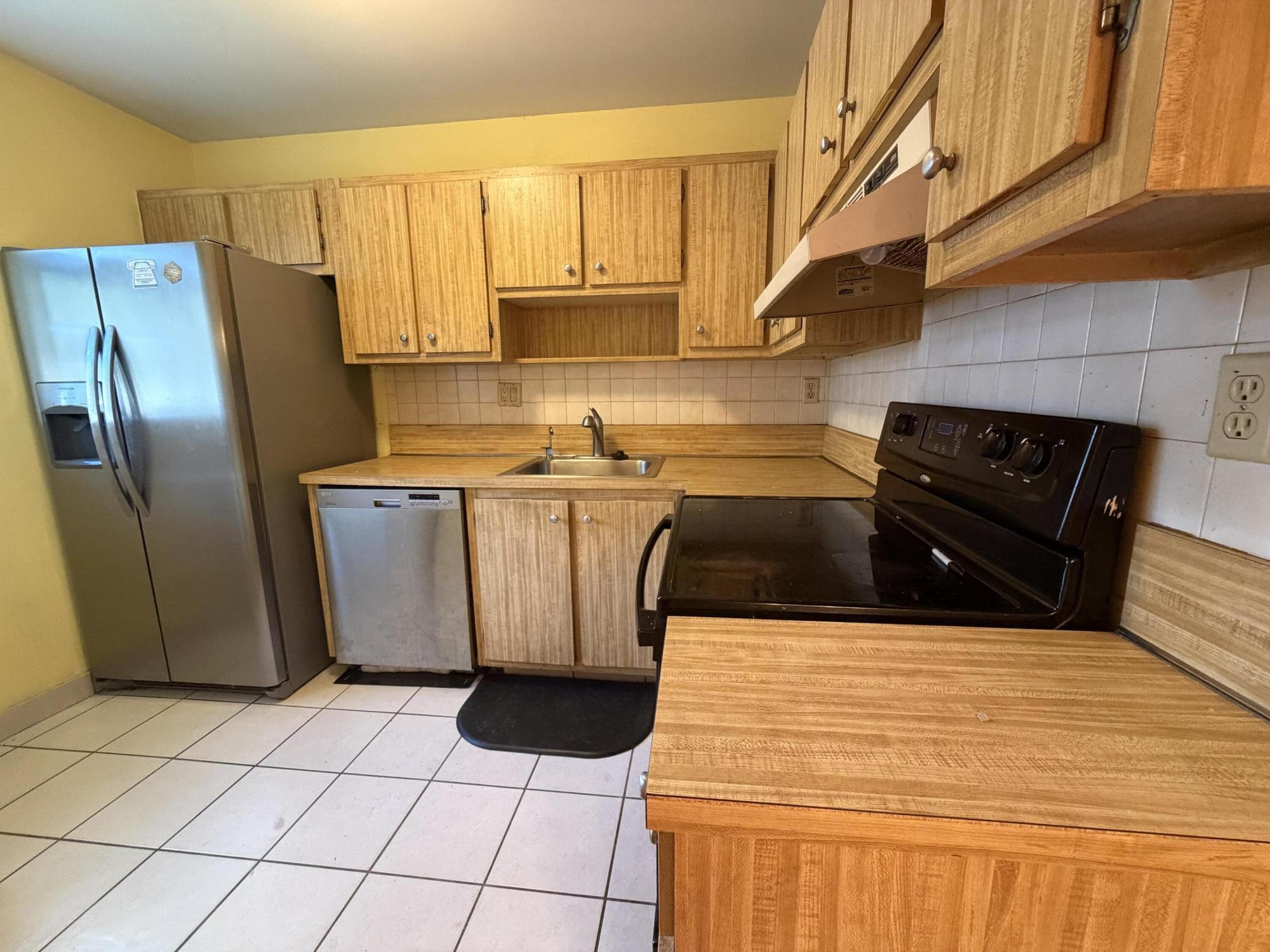 GARDENS NORTH ONE CONDO - Residential