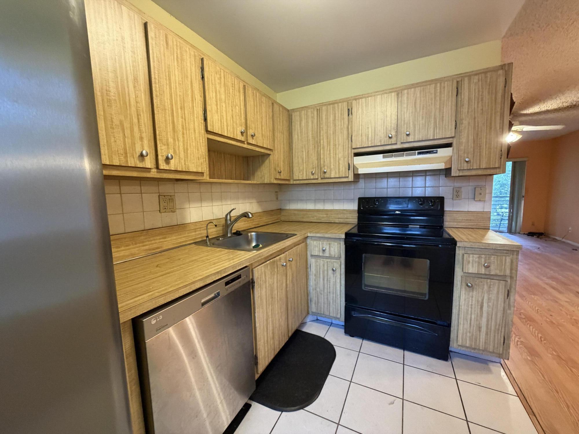 GARDENS NORTH ONE CONDO - Residential