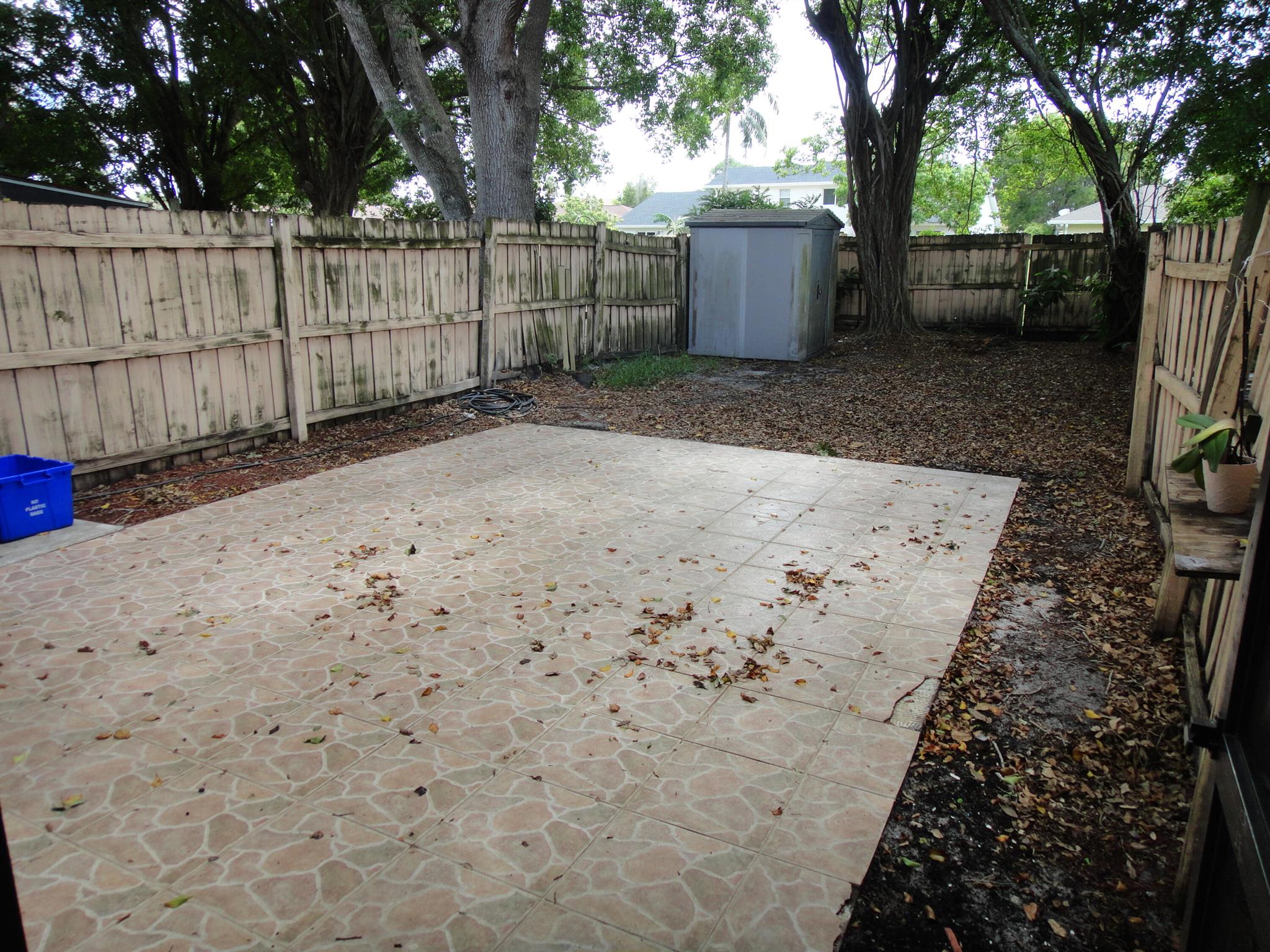 SOUTH SHORE 4 OF WELLINGTON - Residential