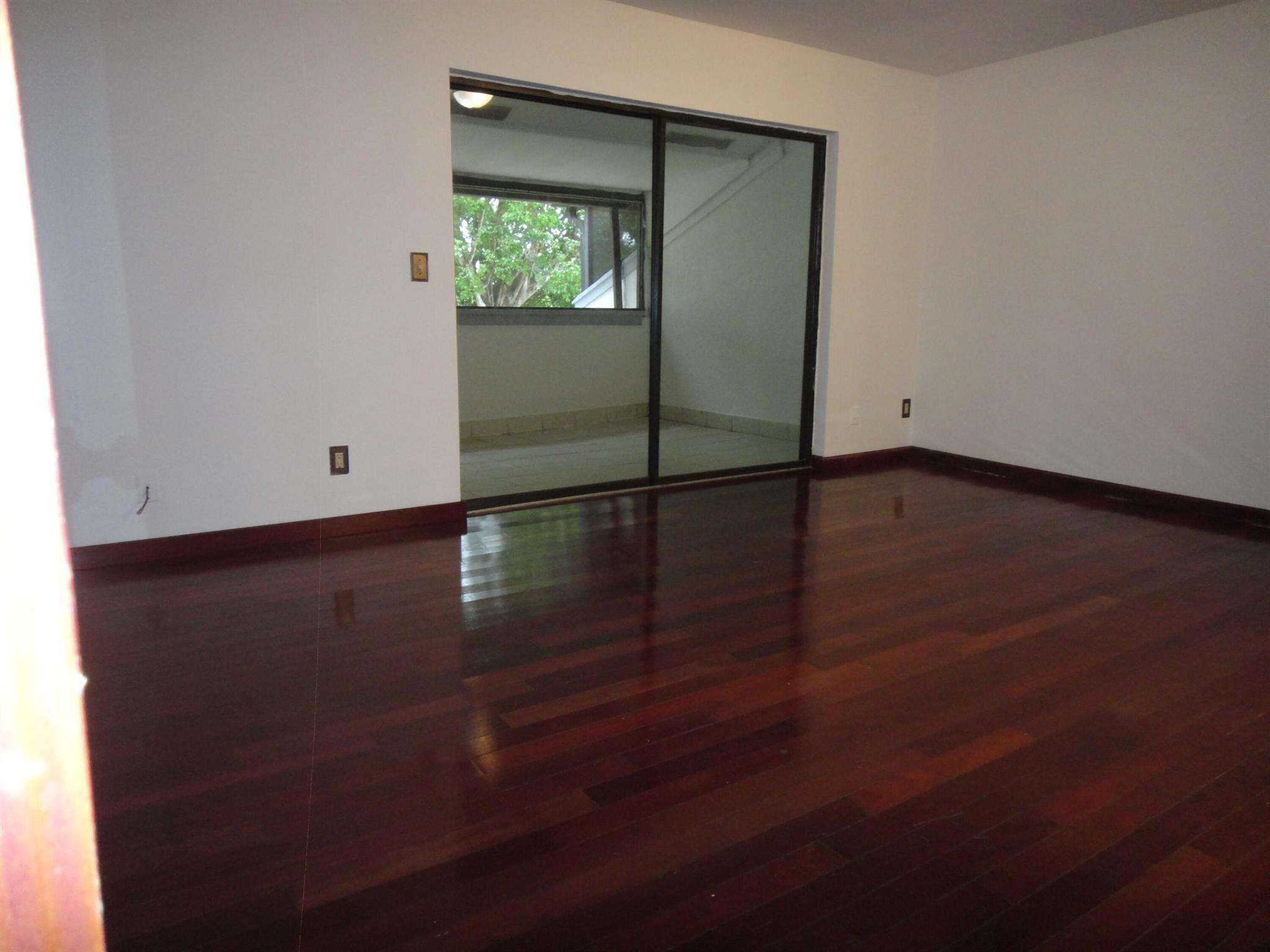 SOUTH SHORE 4 OF WELLINGTON - Residential