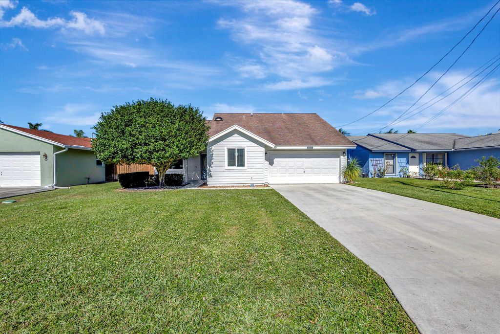 Photo of 6335 Foster Street, Jupiter, FL 33458 (MLS # R10944126)