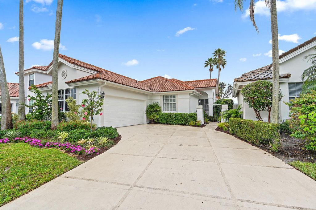 Photo of 315 Eagleton Golf Drive, Palm Beach Gardens, FL 33418 (MLS # R10952897)