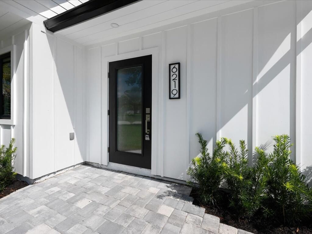 Photo of 6219 Dimond Street, Jupiter, FL 33458 (MLS # R11117183)