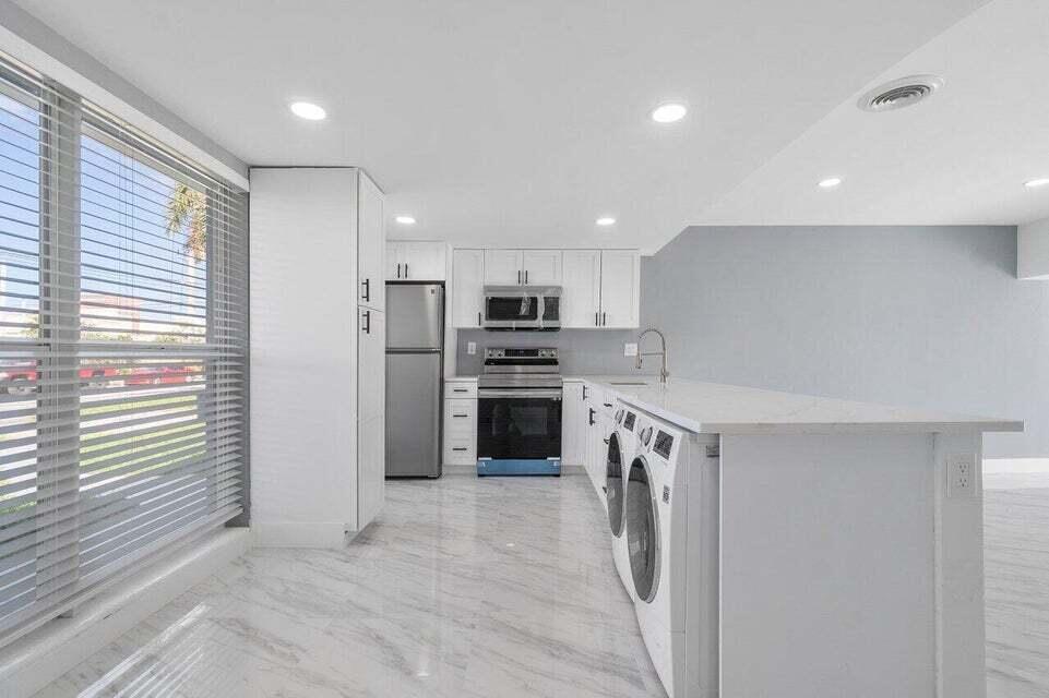 708 NE 23rd Avenue