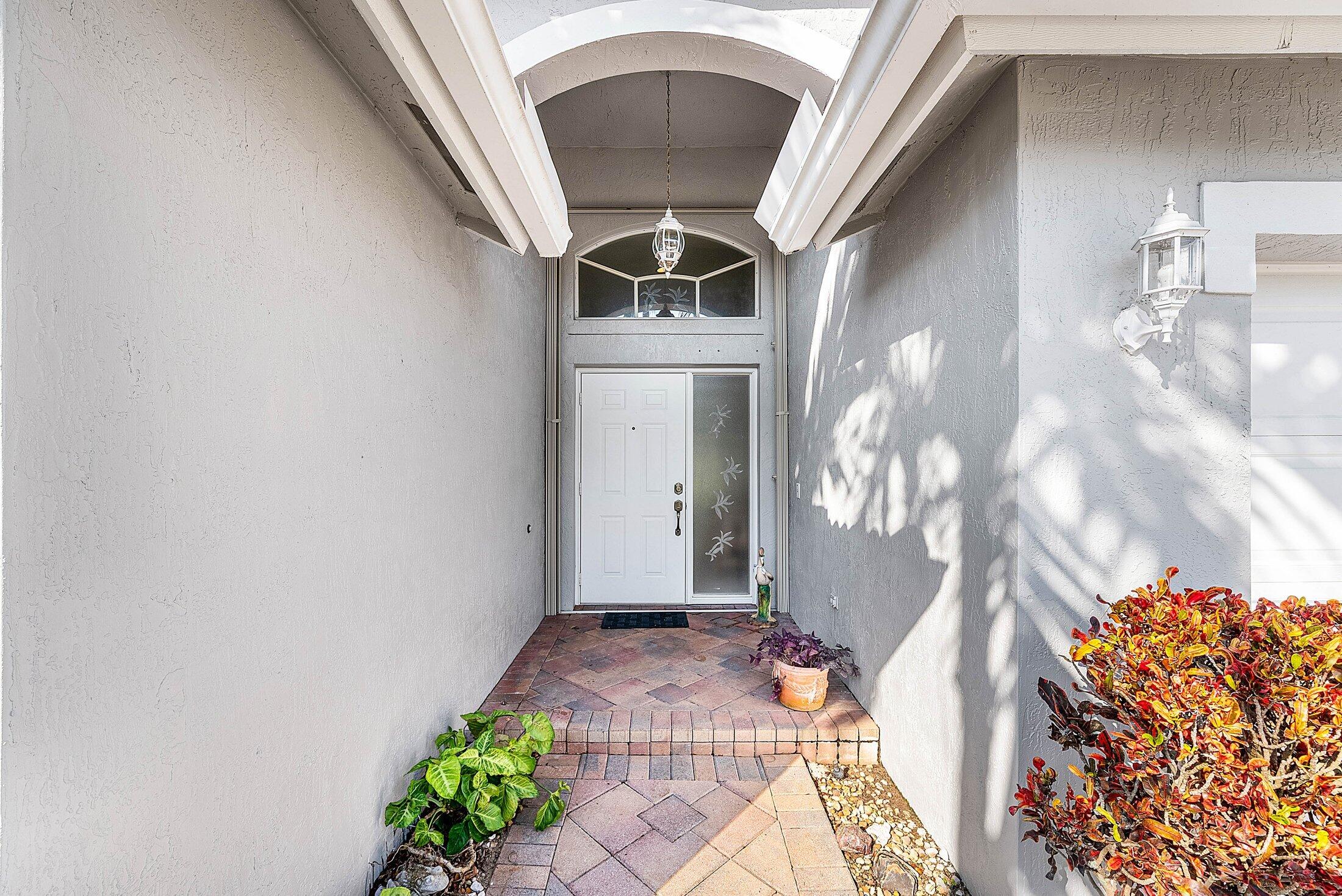 10551 Tropical Breeze Lane