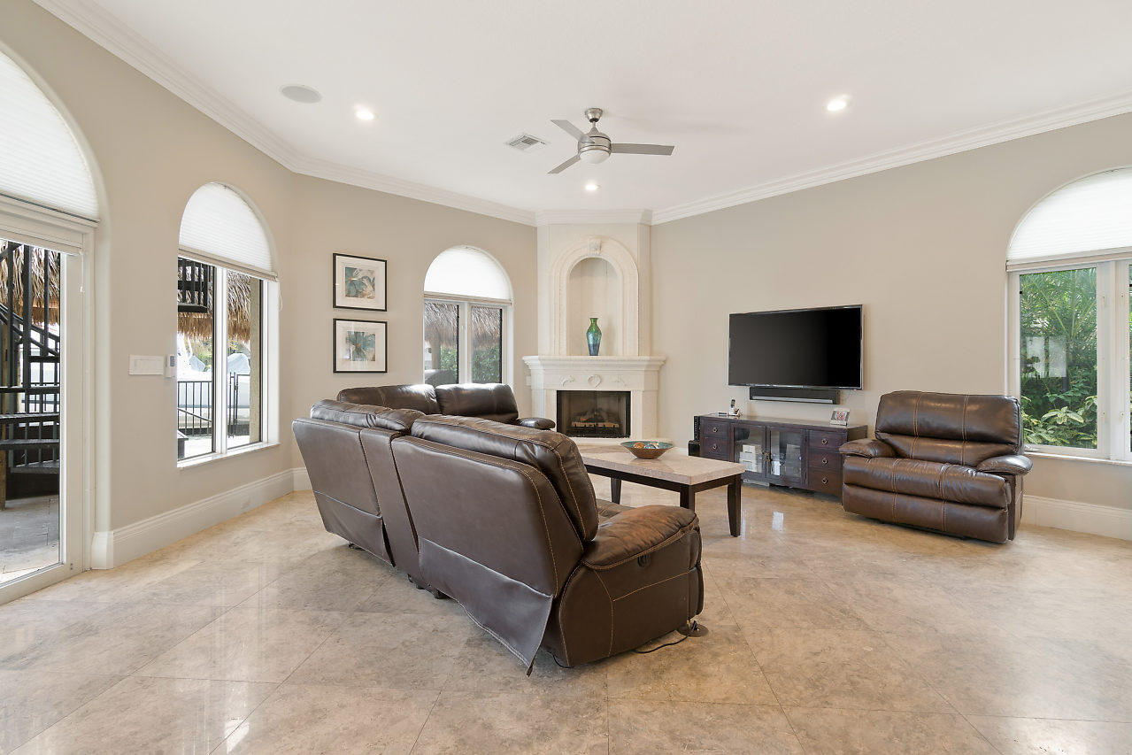 TROPIC ISLE 2ND SEC - Residential