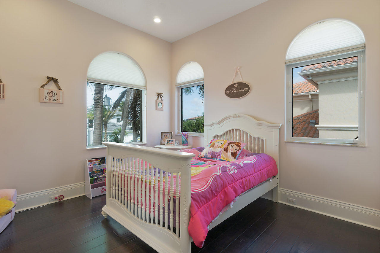 TROPIC ISLE 2ND SEC - Residential