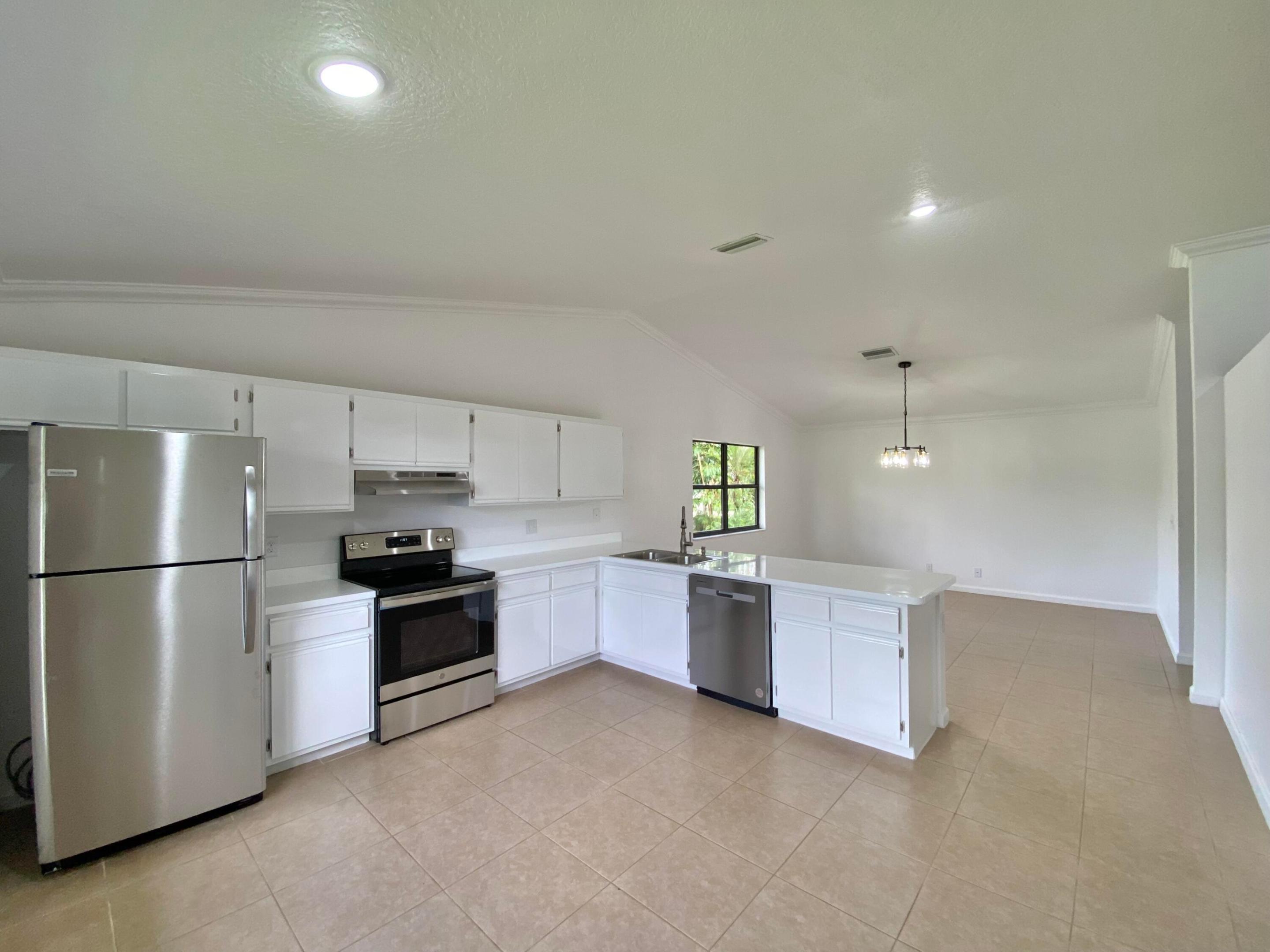 INDIAN TRAIL ESTATES UNIT 1 - Residential Lease
