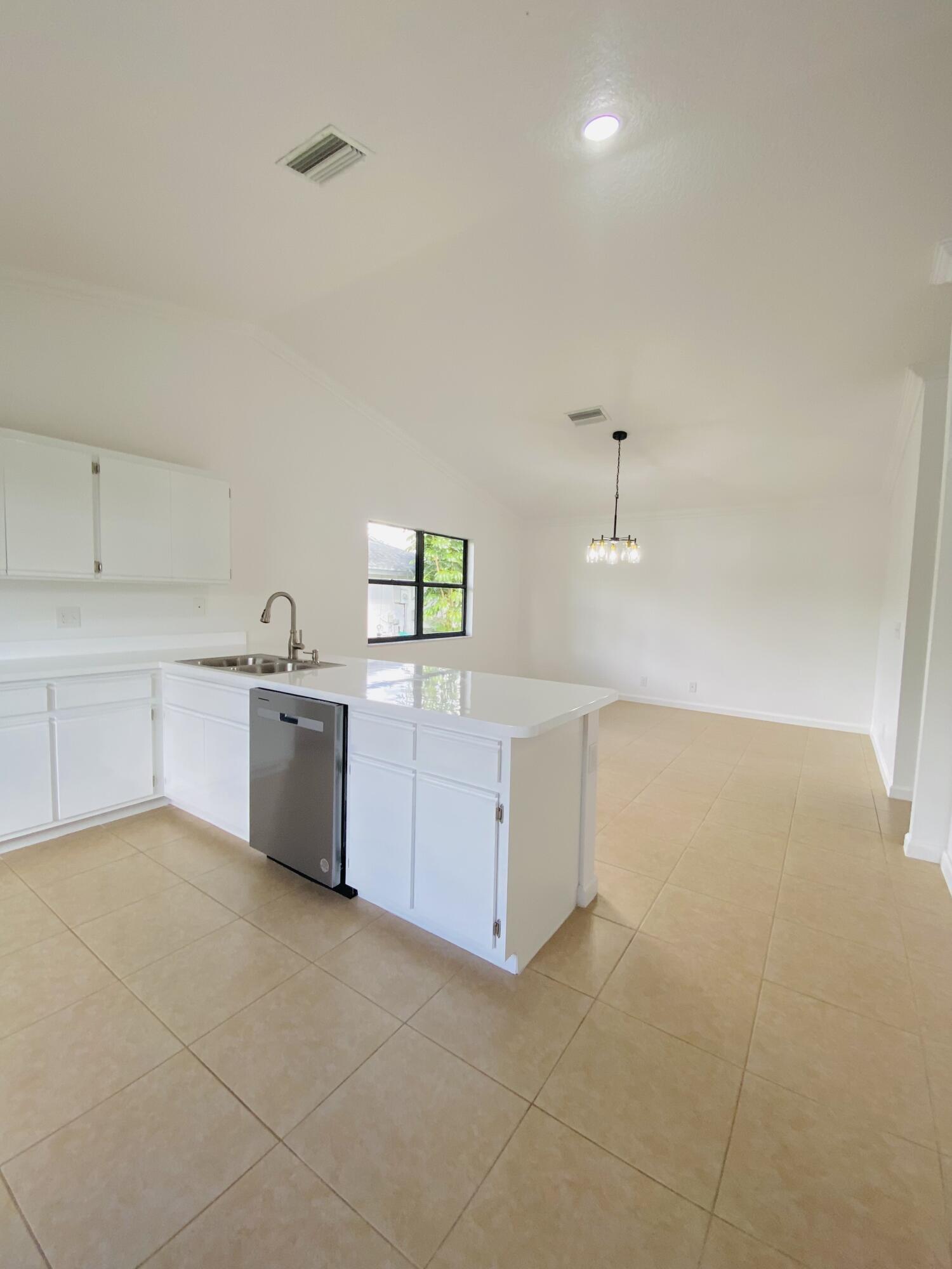 INDIAN TRAIL ESTATES UNIT 1 - Residential Lease
