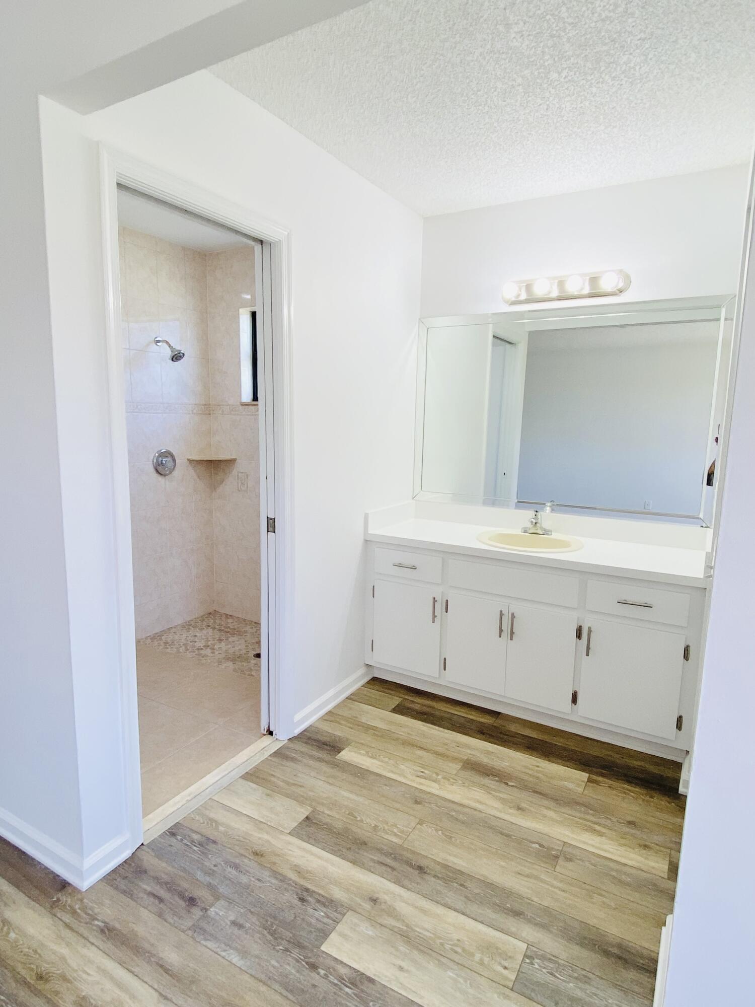 INDIAN TRAIL ESTATES UNIT 1 - Residential Lease