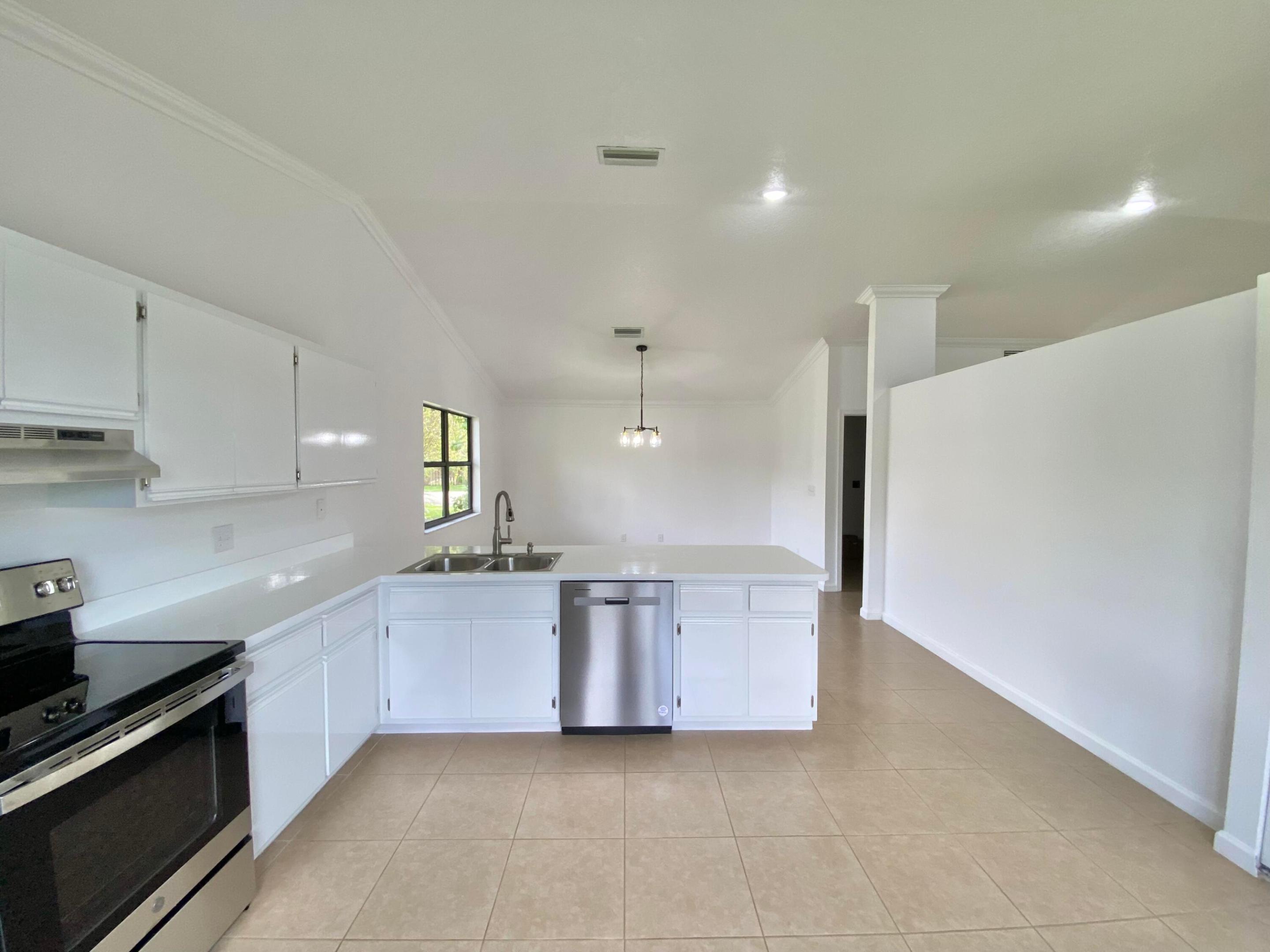INDIAN TRAIL ESTATES UNIT 1 - Residential Lease