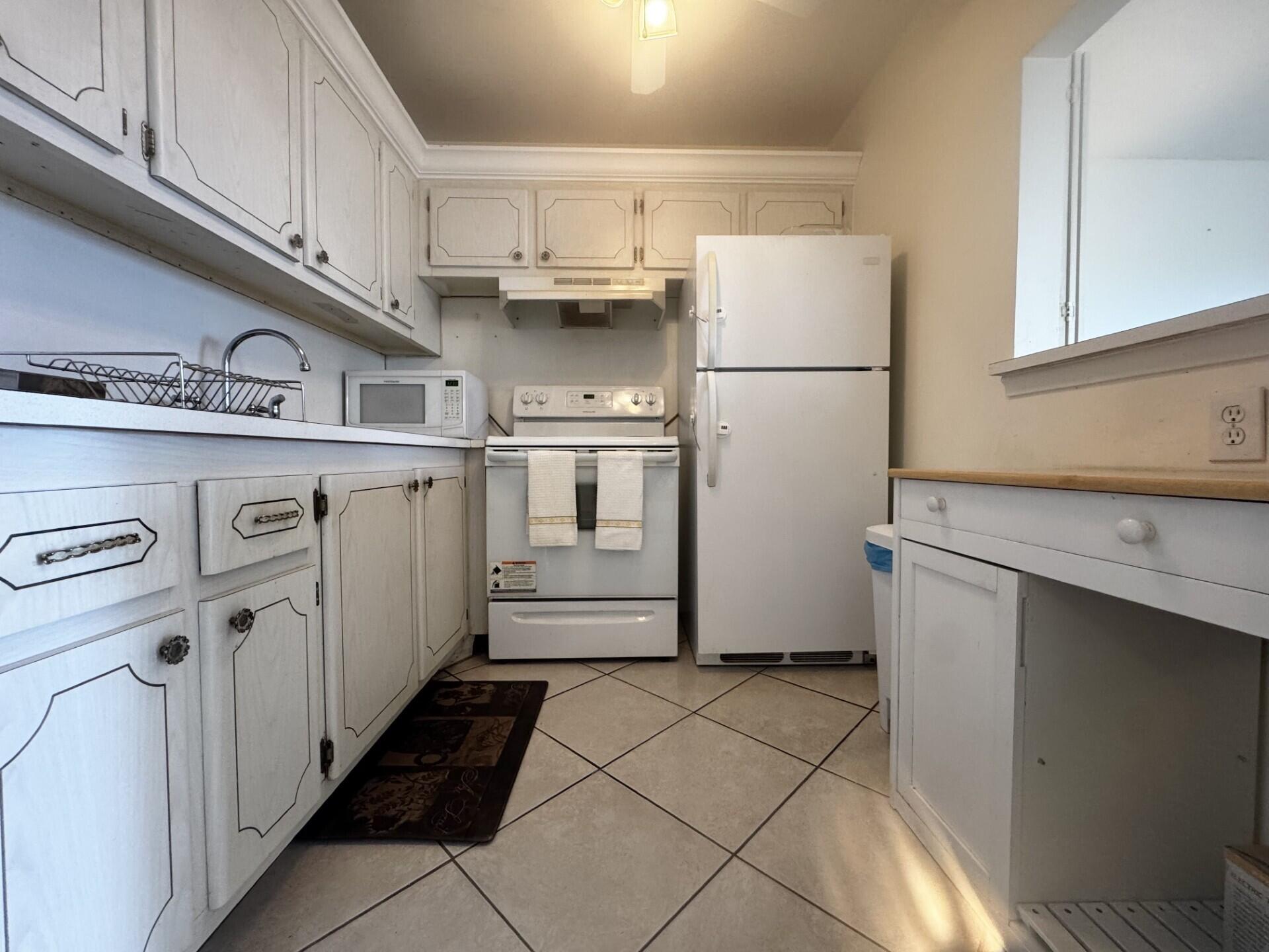 CAMBRIDGE E CONDO - Residential