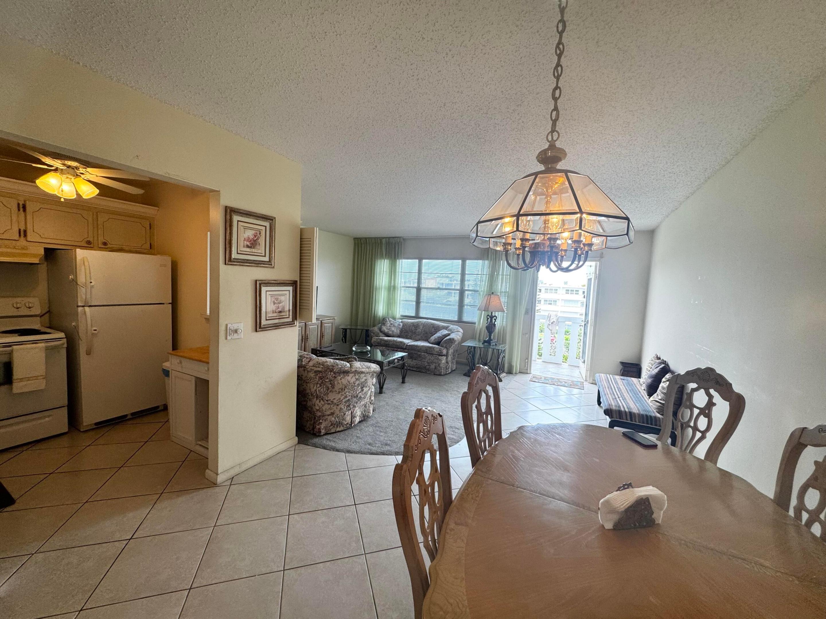 CAMBRIDGE E CONDO - Residential