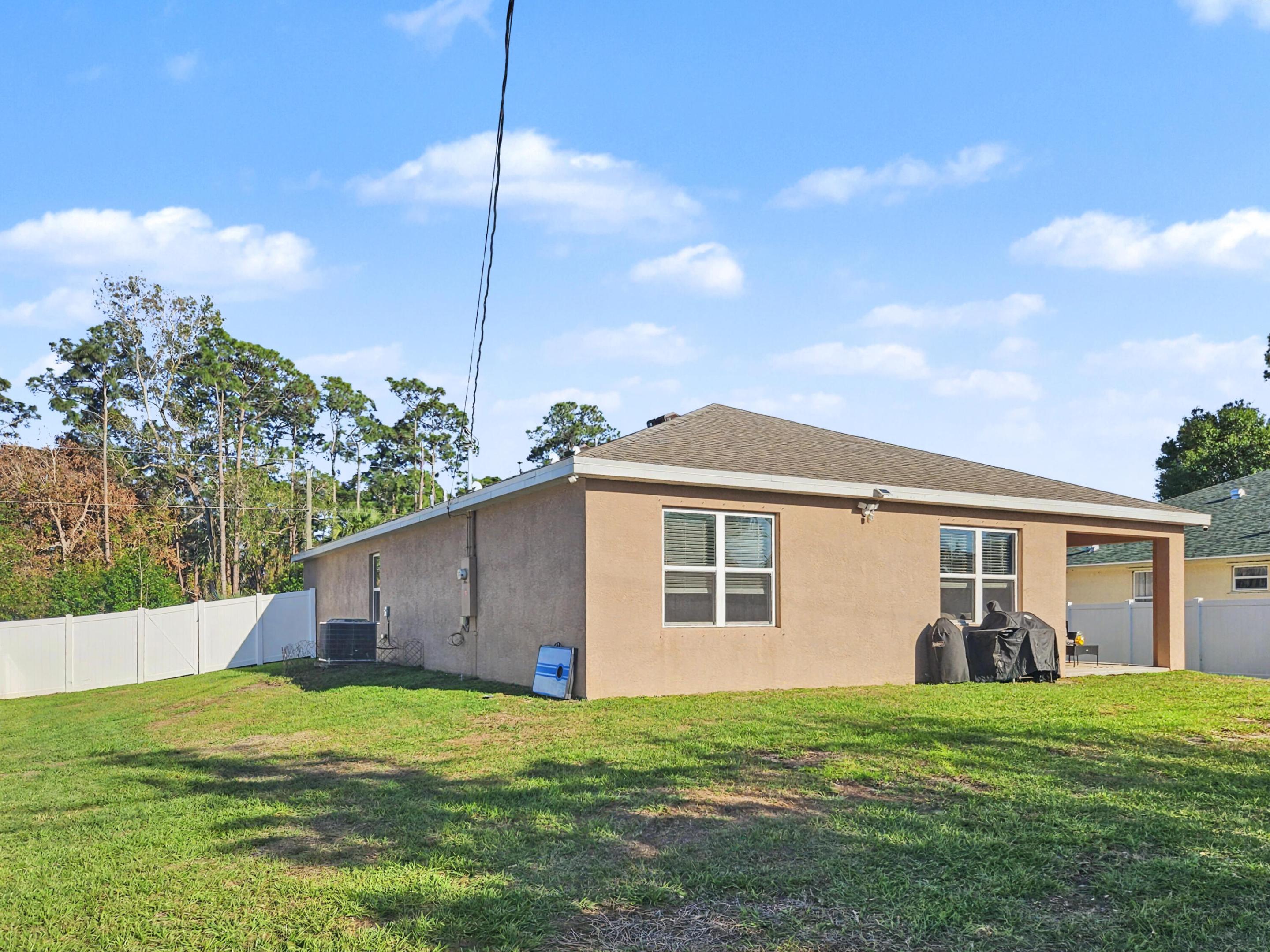 PORT ST LUCIE SECTION 11 - Residential