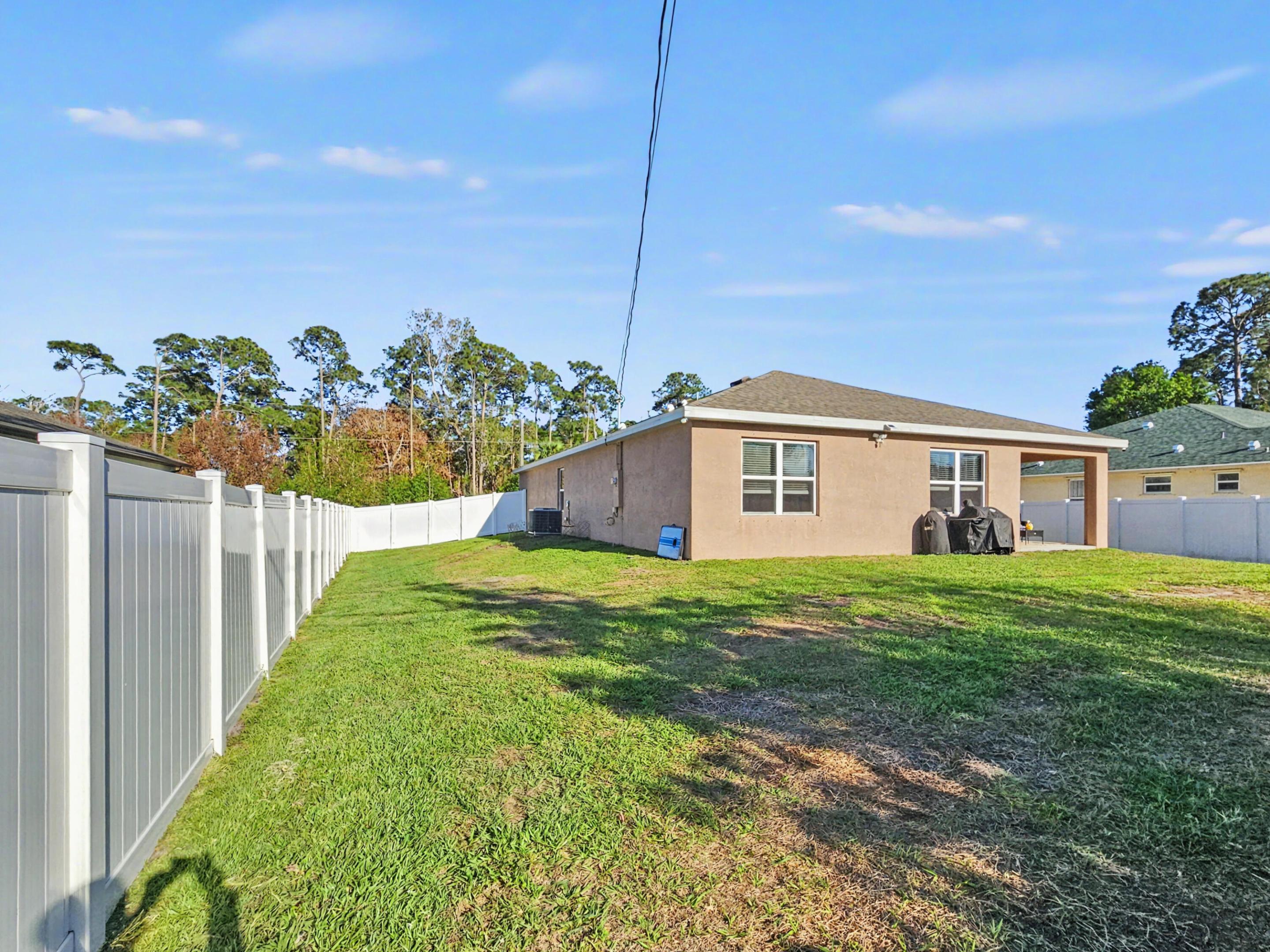 PORT ST LUCIE SECTION 11 - Residential