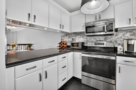 Tiny photo for 884 SE 19th Avenue #10, Deerfield Beach, FL 33441 (MLS # B26083602)
