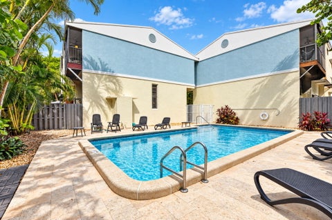 Tiny photo for 884 SE 19th Avenue #10, Deerfield Beach, FL 33441 (MLS # B26083602)