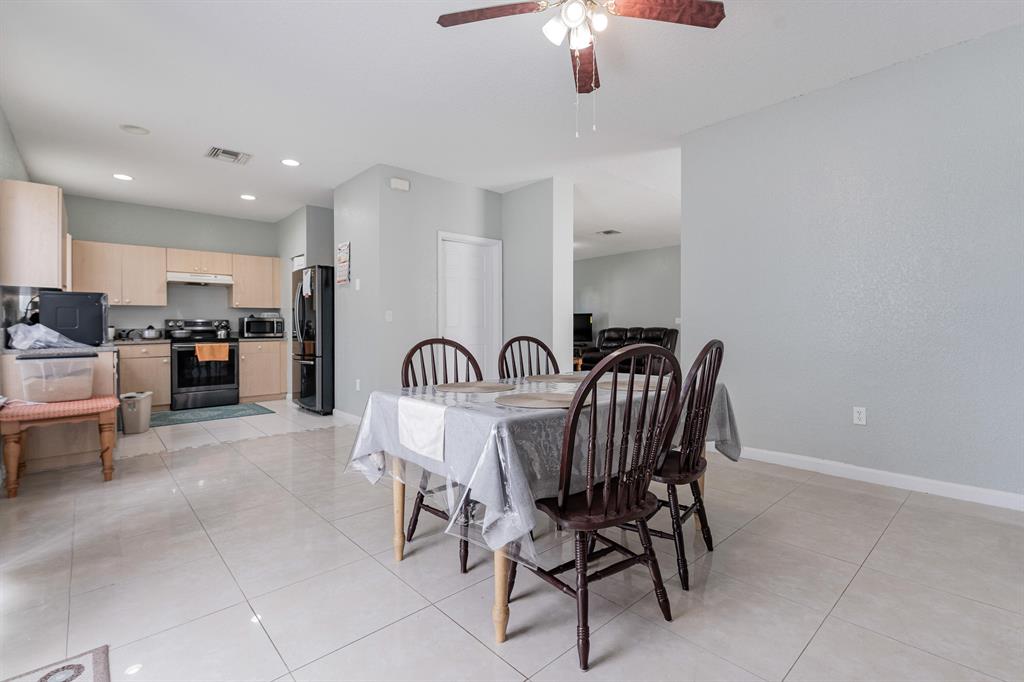 VICTORIA WOODS 4 - Residential