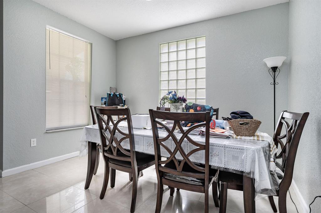 VICTORIA WOODS 4 - Residential