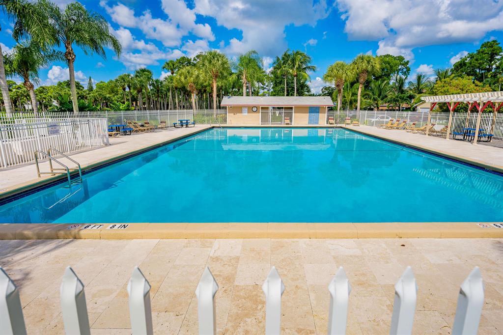 VICTORIA WOODS 4 - Residential