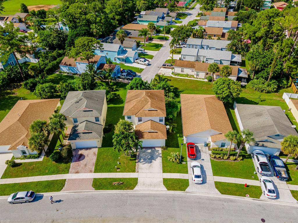 VICTORIA WOODS 4 - Residential