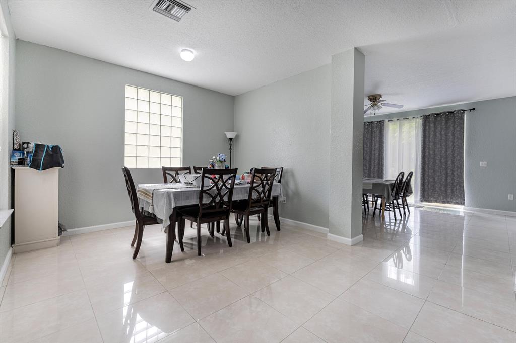 VICTORIA WOODS 4 - Residential