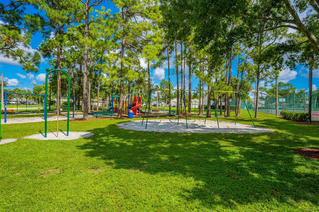 VICTORIA WOODS 4 - Residential