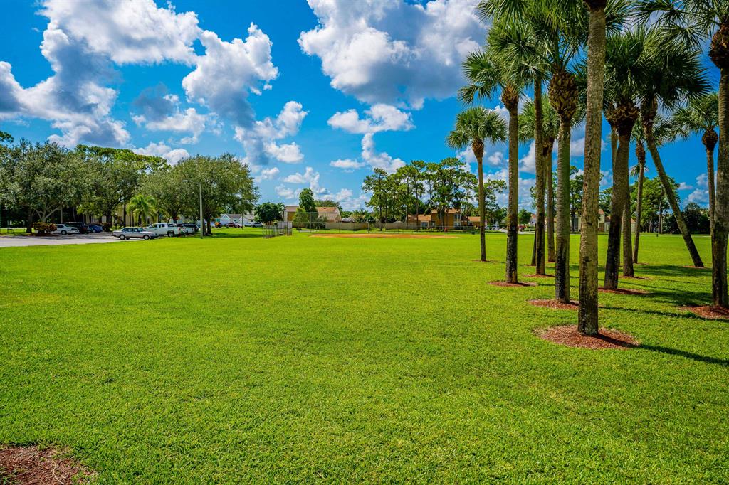 VICTORIA WOODS 4 - Residential