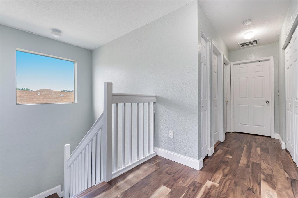 VICTORIA WOODS 4 - Residential