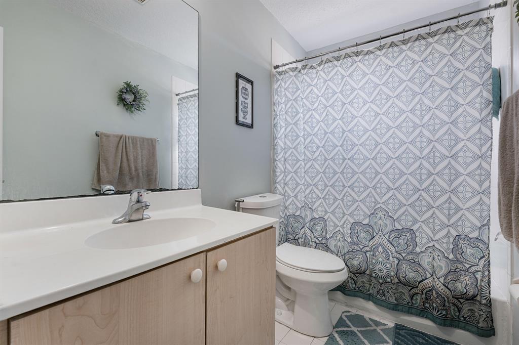 VICTORIA WOODS 4 - Residential