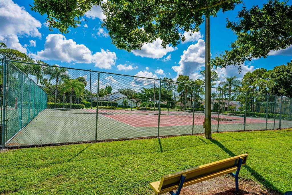 VICTORIA WOODS 4 - Residential