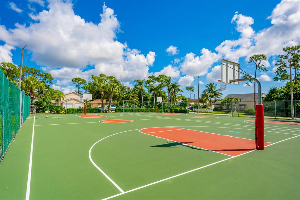 VICTORIA WOODS 4 - Residential