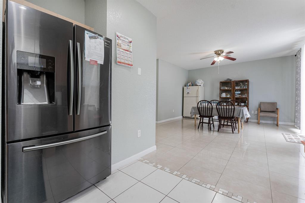 VICTORIA WOODS 4 - Residential