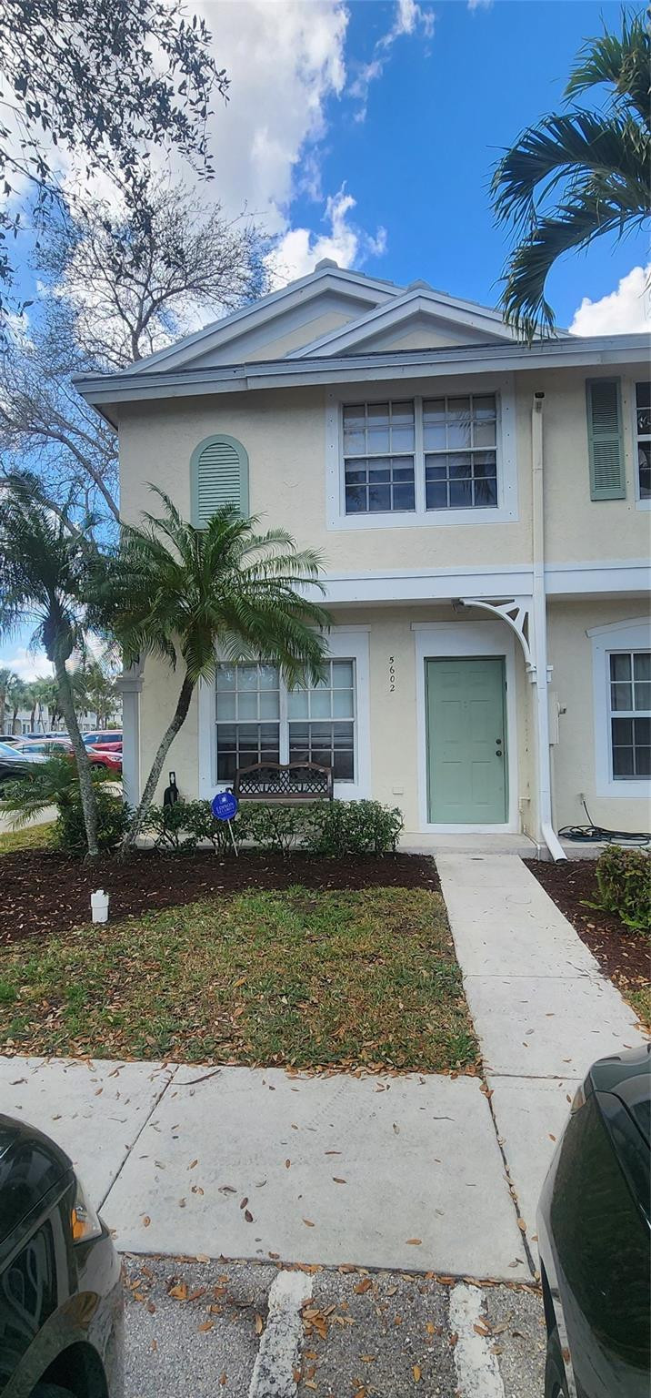 CORAL REEF CLUB - Residential