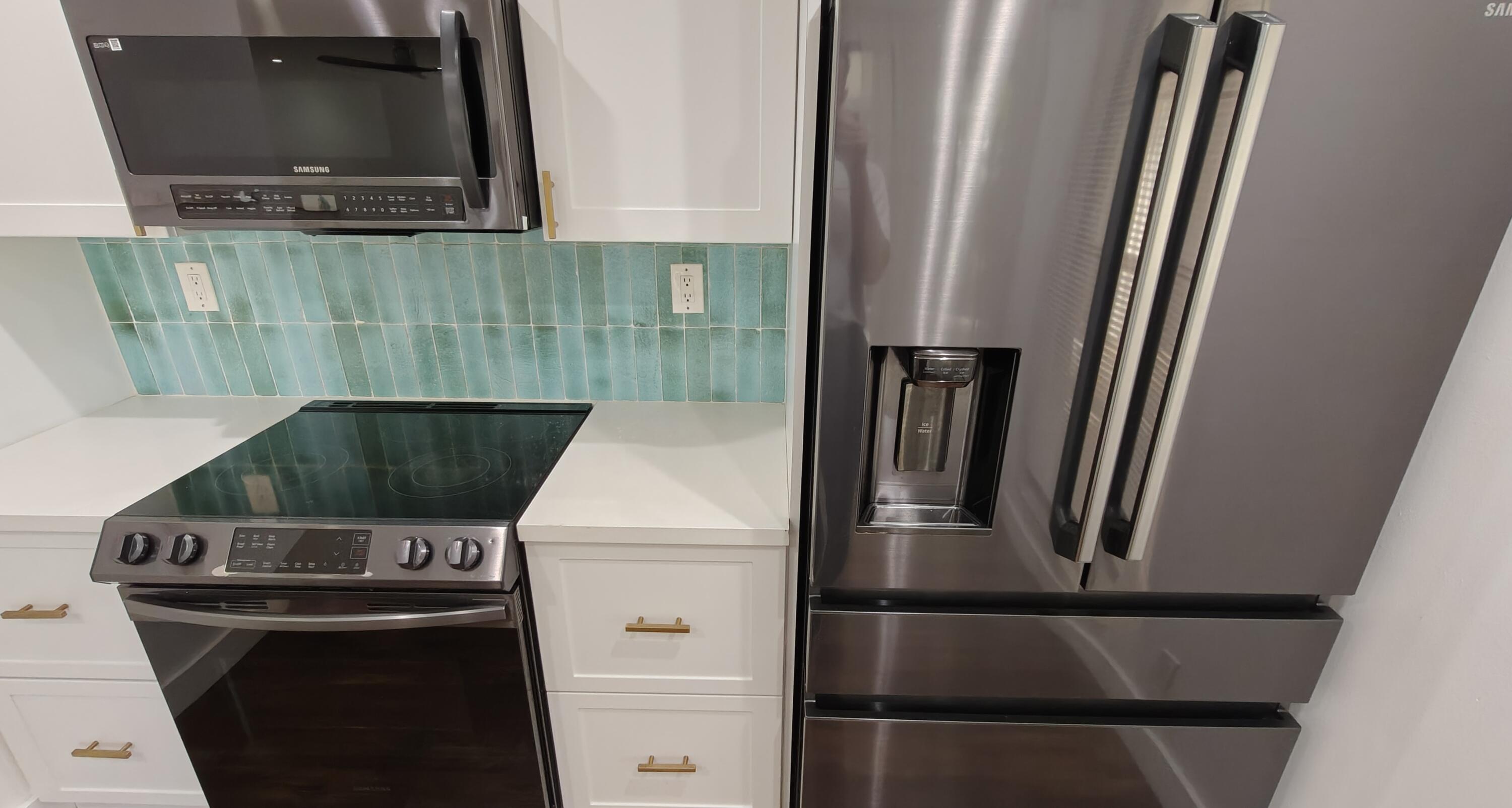 YORKVILLE - Residential