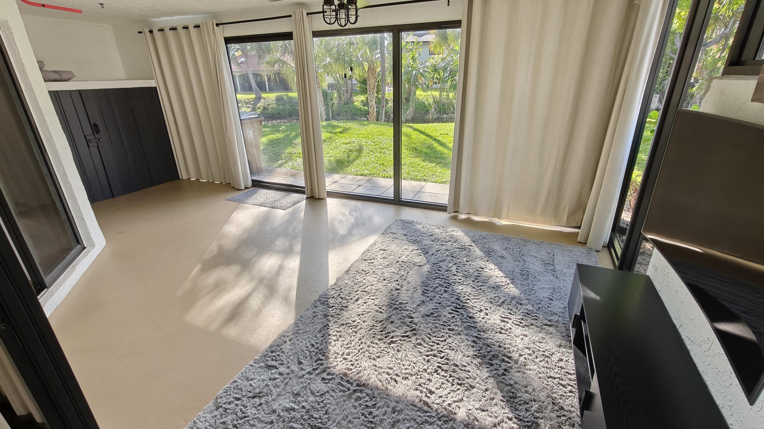 YORKVILLE - Residential