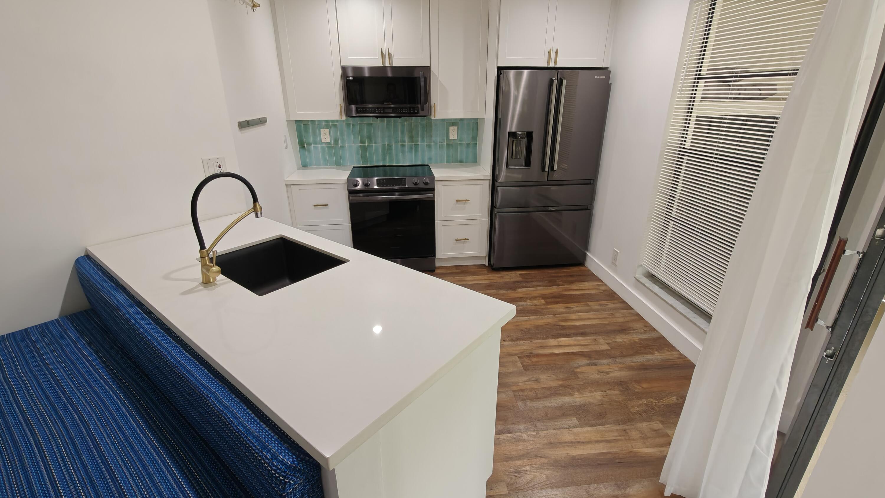 YORKVILLE - Residential