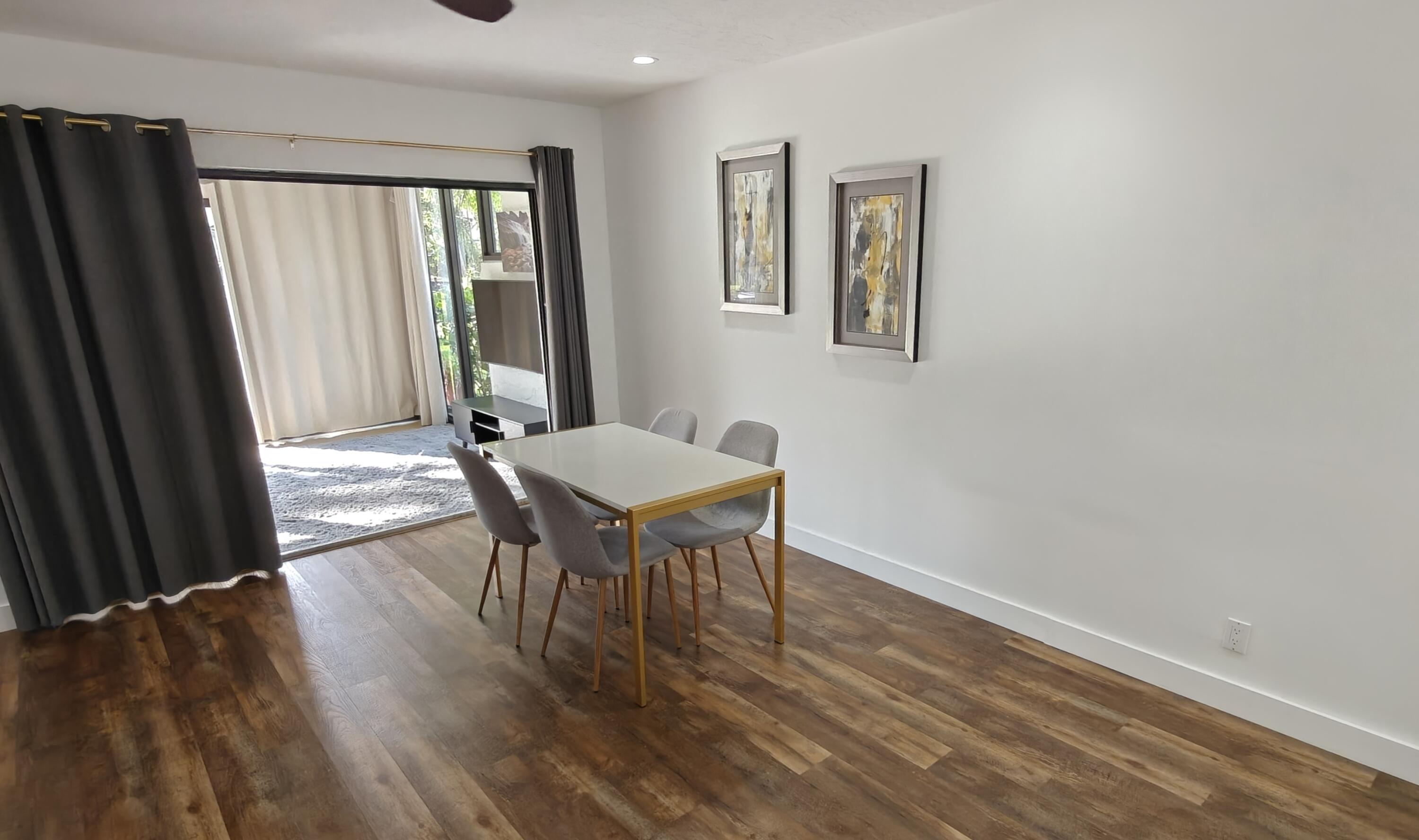 YORKVILLE - Residential