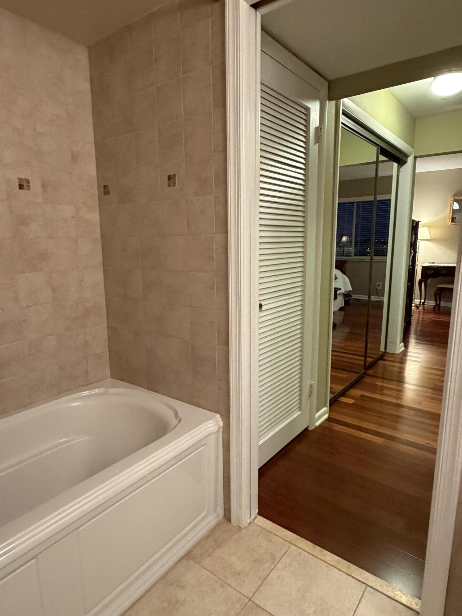 JAMES PLACE CONDO - Residential