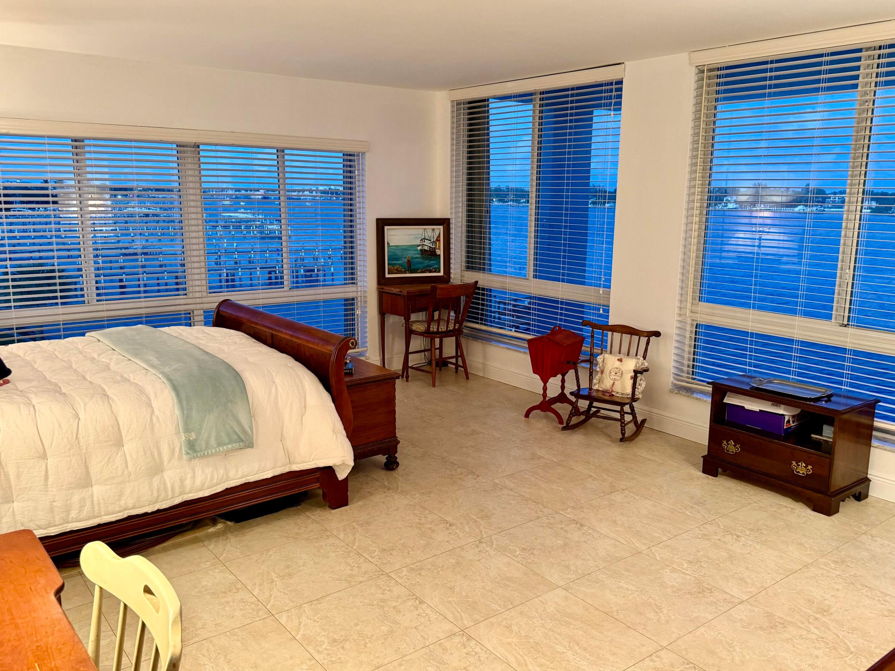 JAMES PLACE CONDO - Residential