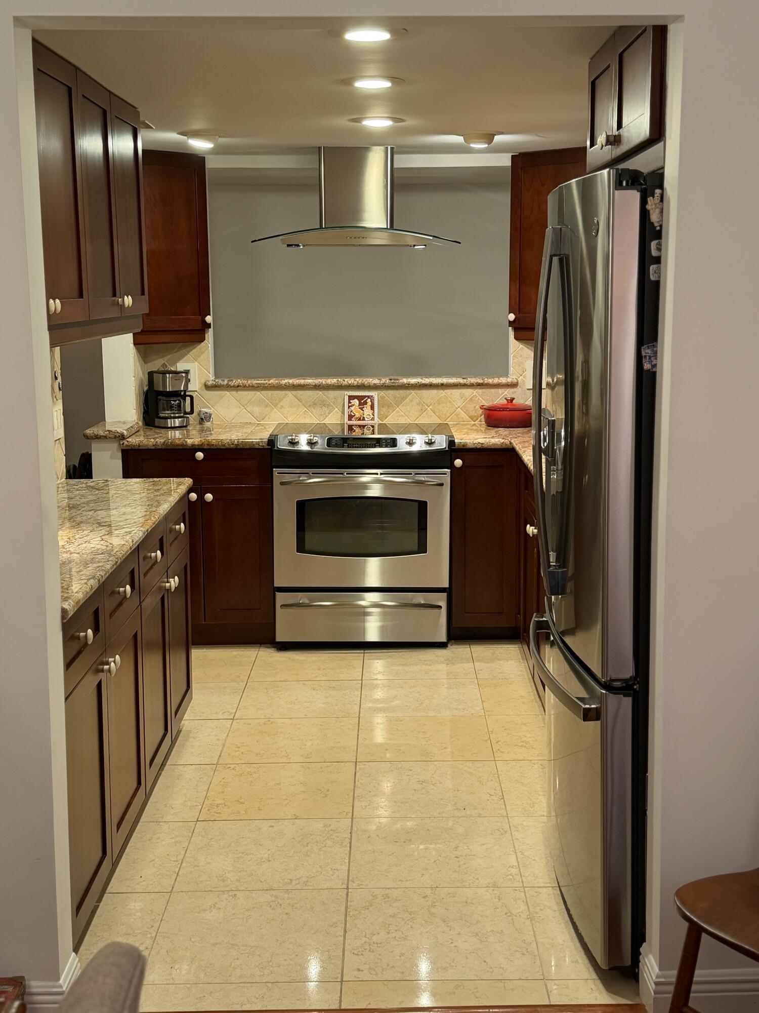 JAMES PLACE CONDO - Residential