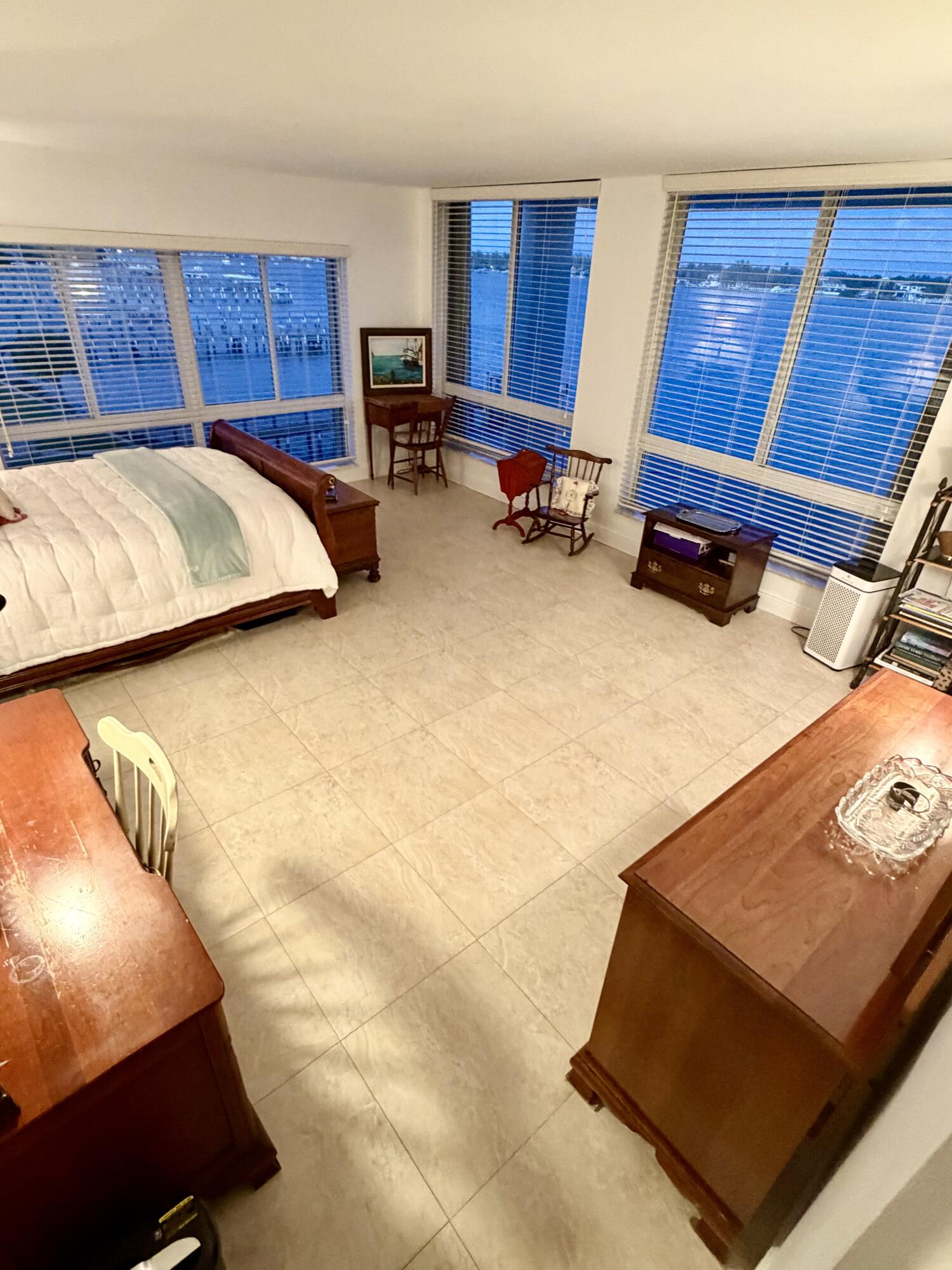 JAMES PLACE CONDO - Residential