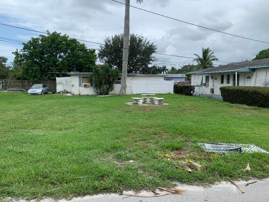 LAKEWOOD GARDENS PL 1 IN - Residential Income