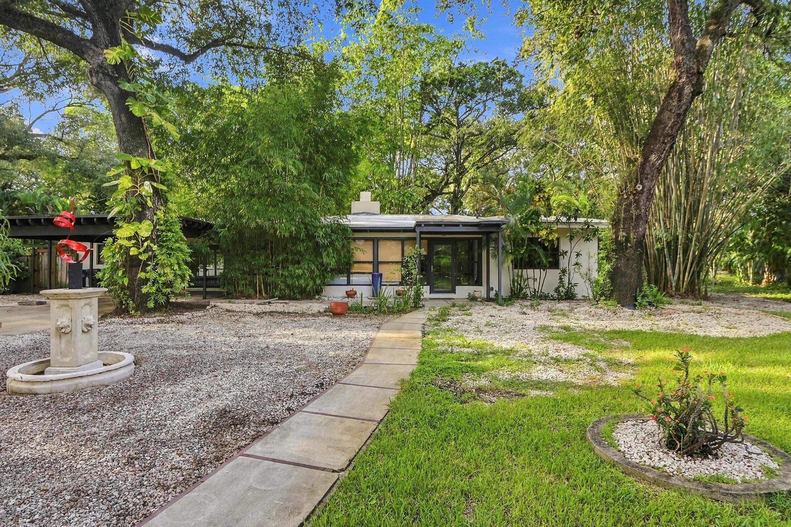 1549 SW 30TH Place