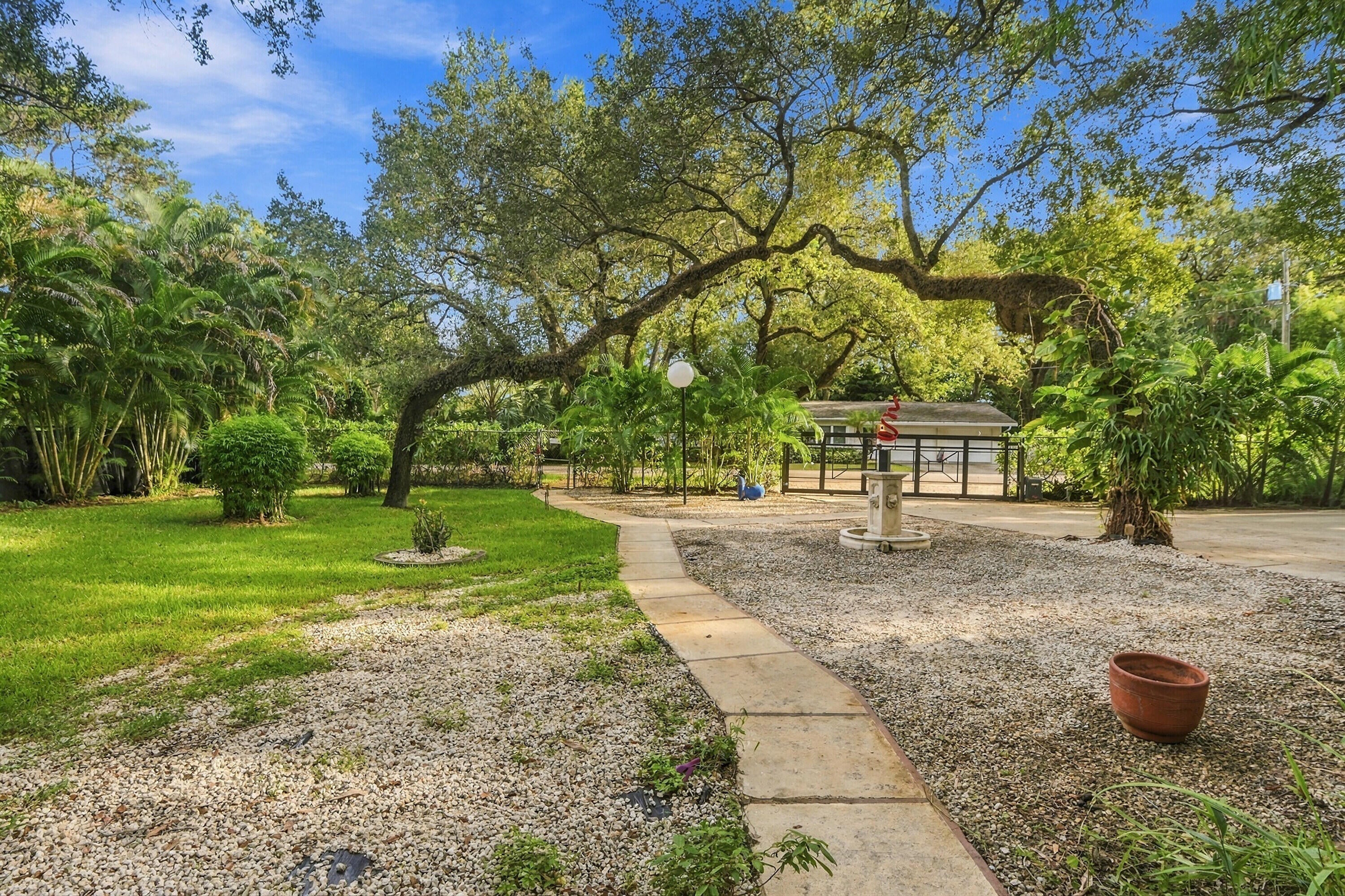 1549 SW 30TH Place