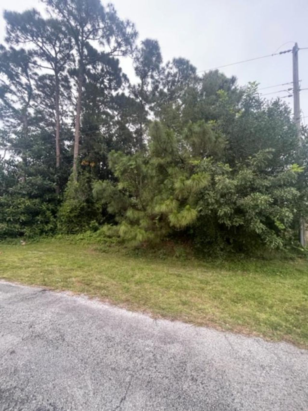 Photo of 5810 Killarney Avenue, Fort Pierce, FL 34951 (MLS # R10798017)