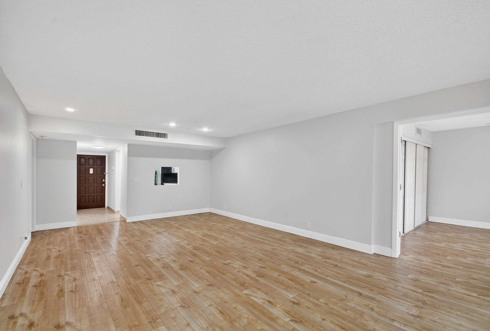 FOUNTAINS OF PALM BEACH CONDO 7 - Residential