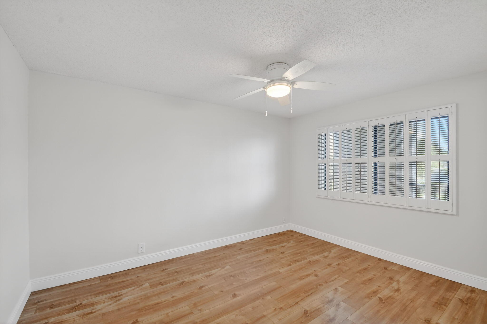 FOUNTAINS OF PALM BEACH CONDO 7 - Residential