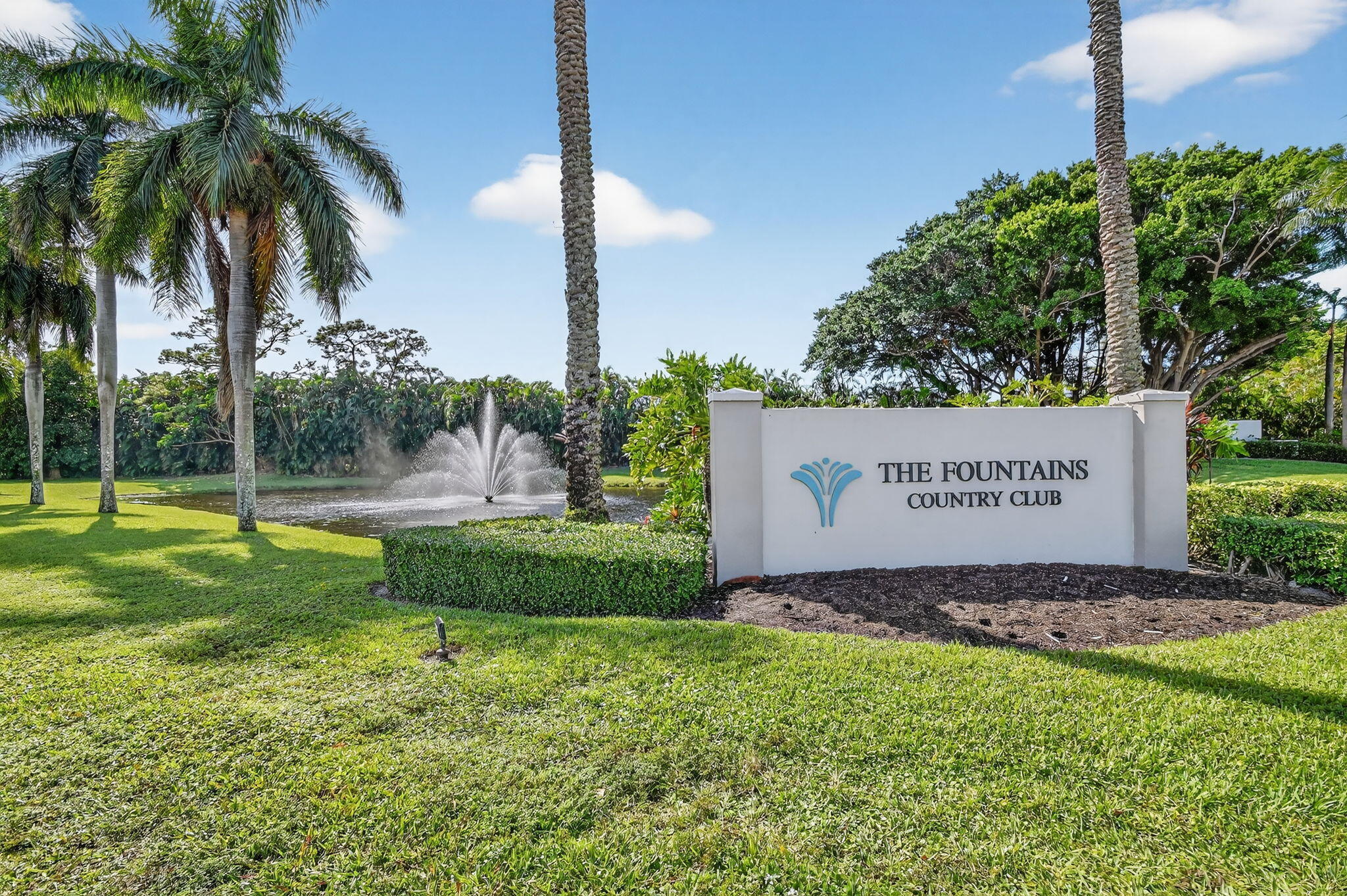 FOUNTAINS OF PALM BEACH CONDO 7 - Residential